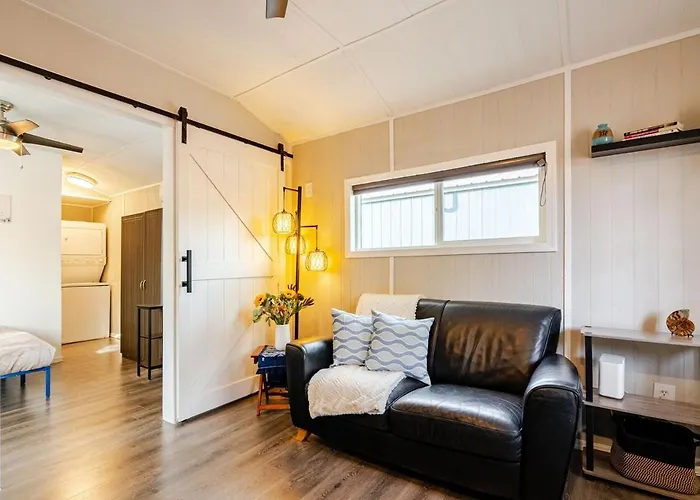 Holiday home Cozy Minutes From U Of A *