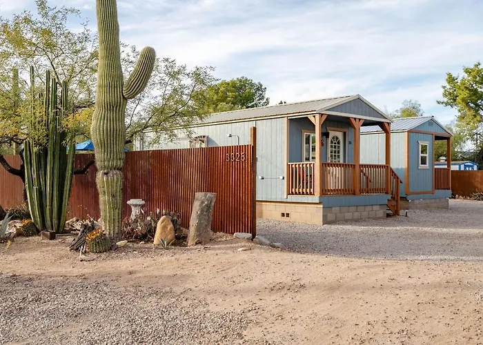 Holiday home Cozy Minutes From U Of A *